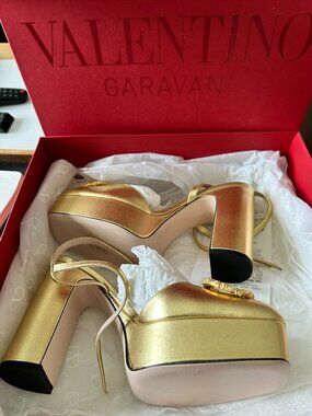 Valentino Vlogo 115 Leather Platform Sandal, Gold
